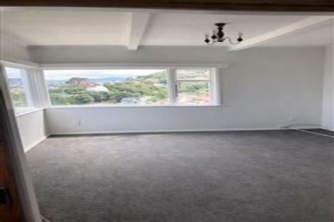 Photo of property in 35 Cavendish Square, Strathmore Park, Wellington, 6022