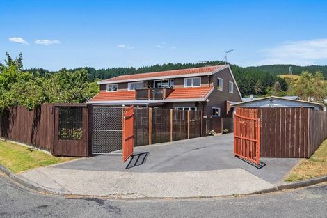 Photo of property in 5 Redwood Close, Paraparaumu, 5032