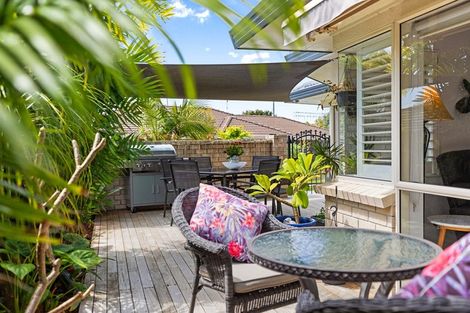 Photo of property in 4 Palm Court, Mount Maunganui, 3116