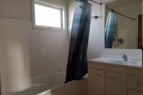 Photo of property in 24 Ranui Avenue, Ranui, Auckland, 0612