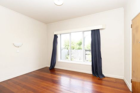 Photo of property in 11 Forest Lake Road, Forest Lake, Hamilton, 3200