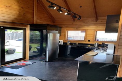 Photo of property in 261 Great North Road, Henderson, Auckland, 0612