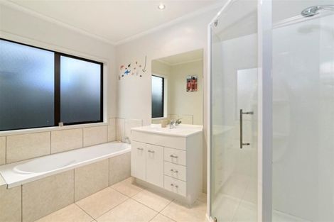 Photo of property in 16 Devoy Drive, Owhata, Rotorua, 3010