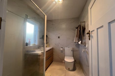 Photo of property in 30 Niccol Avenue, Narrow Neck, Auckland, 0624