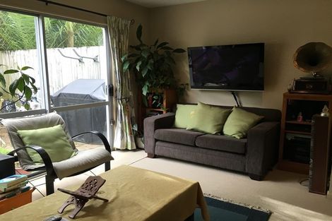 Photo of property in 5/218 Captain Springs Road, Onehunga, Auckland, 1061
