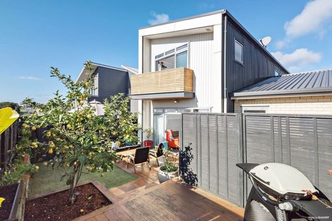 Photo of property in 22 Teal Way, Hobsonville, Auckland, 0616