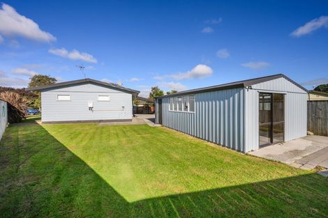 Photo of property in 9 Pinedale Parade, Milson, Palmerston North, 4414