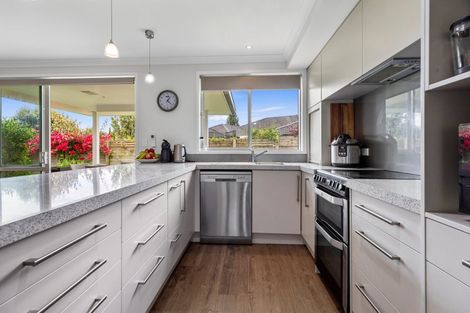 Photo of property in 35 Teal Place, Pyes Pa, Tauranga, 3112