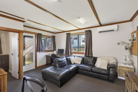 Photo of property in 59 Fifth Avenue, Urenui, 4377