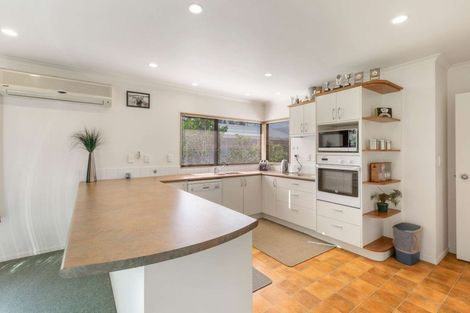 Photo of property in 19 Donald Street, Stanmore Bay, Whangaparaoa, 0932