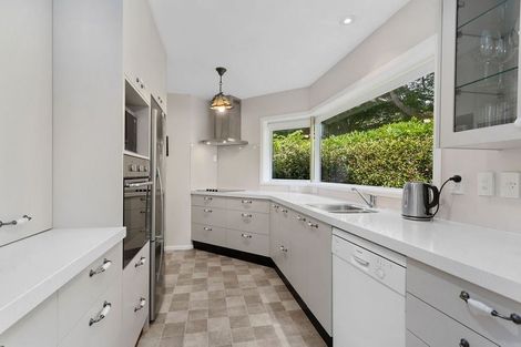 Photo of property in 19 Bowenvale Avenue, Cashmere, Christchurch, 8022