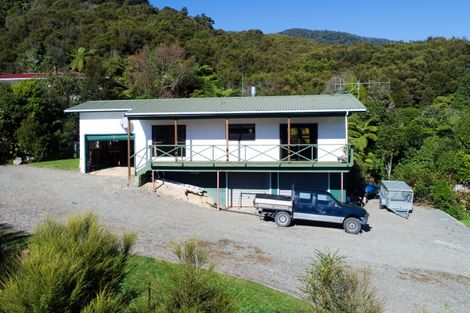 Photo of property in 23-25 Nikau Heights, Little Wanganui, Karamea, 7893