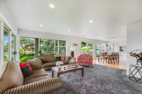 Photo of property in 1 Kowhai Road, Mairangi Bay, Auckland, 0630