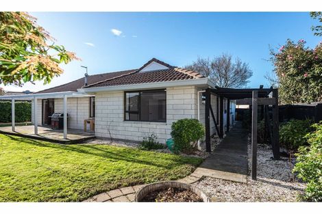 Photo of property in 17 Lovelock Street, Dallington, Christchurch, 8061