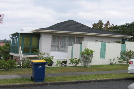 Photo of property in 1/4 Sartors Avenue, Northcross, Auckland, 0630