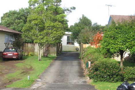 Photo of property in 32 Glennandrew Drive, Half Moon Bay, Auckland, 2012