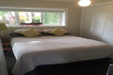 Photo of property in 1/1 Sylvan Park Avenue, Milford, Auckland, 0620