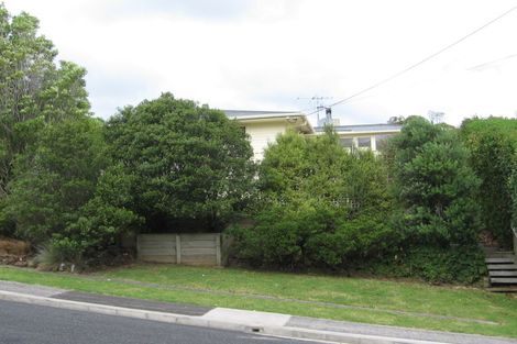 Photo of property in 2 Webb Place, Forrest Hill, Auckland, 0620