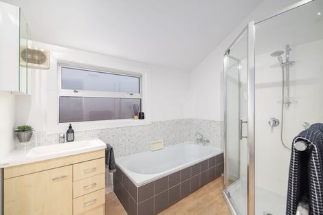 Photo of property in 11 Leinster Road, Merivale, Christchurch, 8014