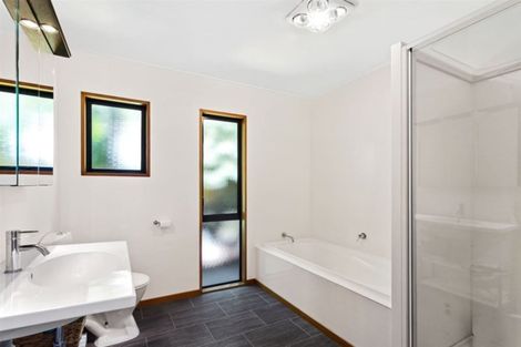 Photo of property in 7 Meadowcroft Lane, Harewood, Christchurch, 8051