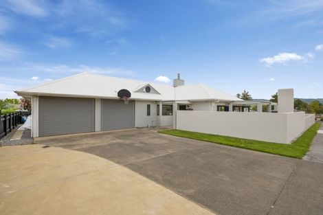 Photo of property in 1 Antonia Place, Kinloch, Taupo, 3377