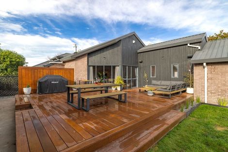 Photo of property in 115 Royal Park Drive, Parklands, Christchurch, 8083