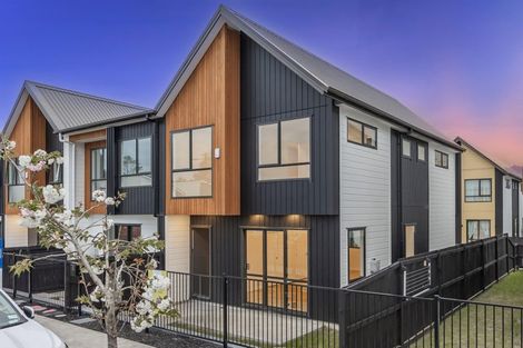 Photo of property in 30 Whakato Avenue, Kumeu, 0810