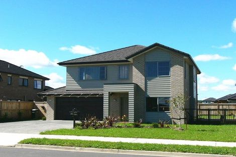 Photo of property in 23 Stranraer Crescent, Wattle Downs, Auckland, 2103