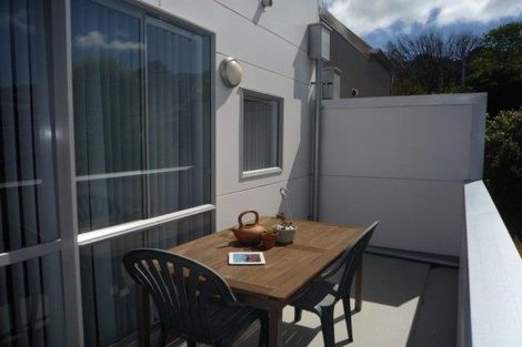 Photo of property in 4/12 Agra Crescent, Khandallah, Wellington, 6035