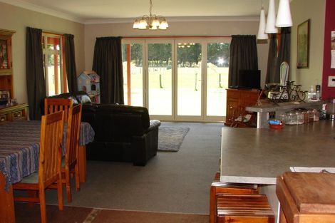 Photo of property in 256 Oreti Road, Otatara, Invercargill, 9879