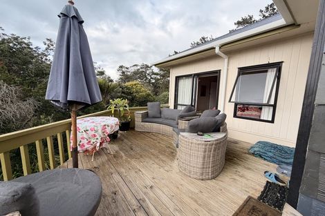 Photo of property in 5 Sandy Beach Road, Tinopai, 0593