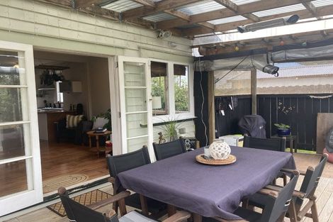 Photo of property in 18 Dinniss Avenue, Regent, Whangarei, 0112