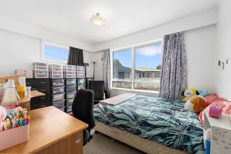 Photo of property in 11a Fox Place, Cloverlea, Palmerston North, 4412