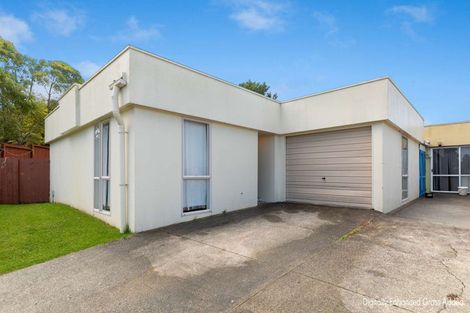 Photo of property in 1/322 West Coast Road, Glen Eden, Auckland, 0602