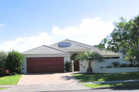 Photo of property in 7 Driscoll Place, Farm Cove, Auckland, 2010