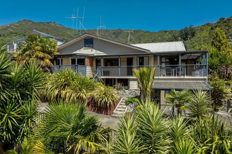 Photo of property in 50 Main Rd Havelock, Havelock, 7100