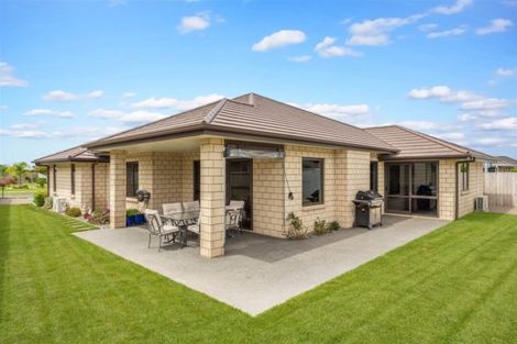 Photo of property in 215 Cumberland Drive, Flagstaff, Hamilton, 3210