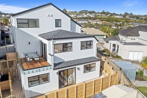 Photo of property in 1b Lemon Grove Lane, Greenhithe, Auckland, 0632