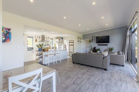 Photo of property in 87 River Road, Otane, Waipawa, 4271