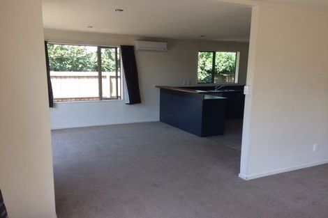 Photo of property in 218 Wainoni Road, Avondale, Christchurch, 8061