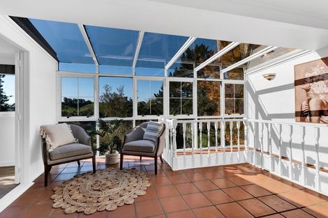 Photo of property in 27 Saxton Road, Upper Vogeltown, New Plymouth, 4310