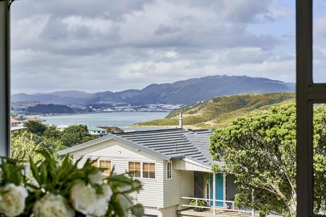 Photo of property in 17 Truro Road, Camborne, Porirua, 5026