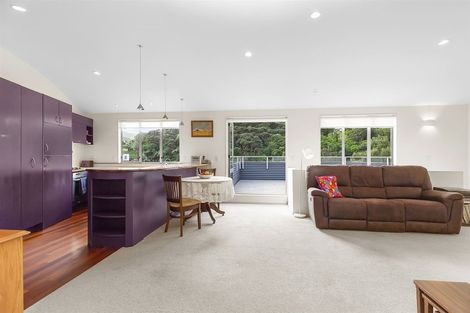 Photo of property in 2 Reserve Road, Plimmerton, Porirua, 5026