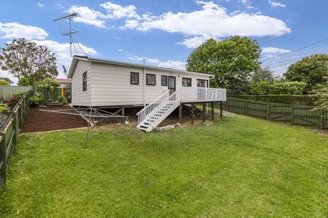 Photo of property in 2/233 Birkdale Road, Birkdale, Auckland, 0626