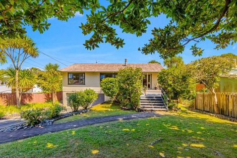 Photo of property in 21 Salem Place, Torbay, Auckland, 0630