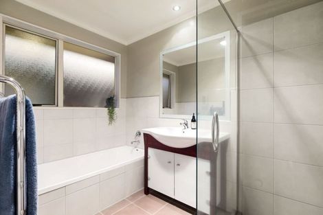 Photo of property in 240 Schnapper Rock Road, Schnapper Rock, Auckland, 0632