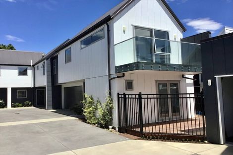 Photo of property in 2/108 Edgeware Road, St Albans, Christchurch, 8014