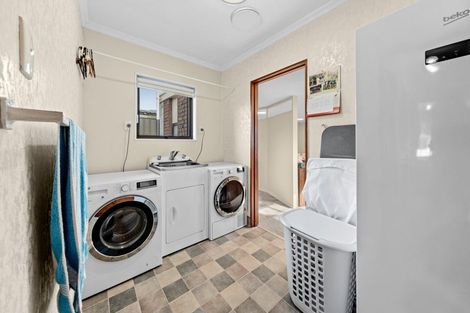 Photo of property in 13 Te Whena Place, Waitara, 4320