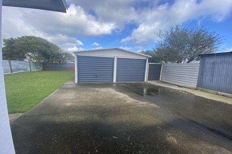 Photo of property in 28 Cambria Street, Hawera, 4610