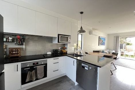 Photo of property in 16/8 Arney Road, Ranui, Auckland, 0612